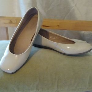 Girls Patent Leather Loafers 3